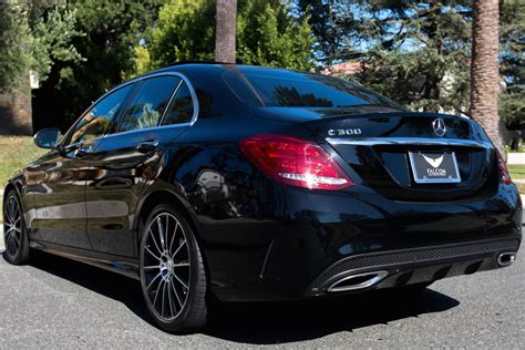 Mercedes Benz C300 Black Photo Gallery #13/14