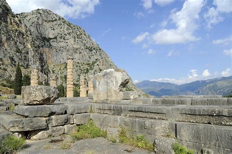 Apollo Temple Delphi (7) | Delphi | Pictures | Greece in Global-Geography