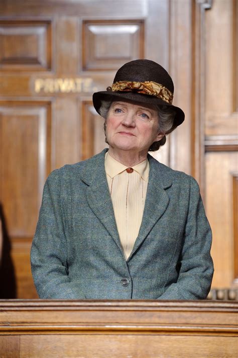 Agatha Christie's Miss Marple as portrayed by Julia McKenzie | Agatha christie, Agatha christie ...