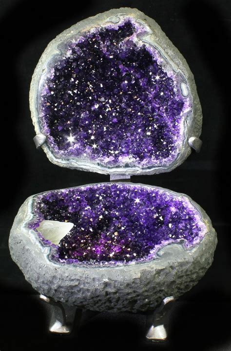 Amazing Amethyst Geode Display On Stand - Museum Piece For Sale (#31211) - FossilEra.com