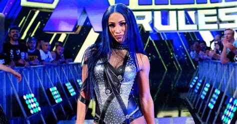 Smackdown Star Sasha Banks Reveals Reason Why She Takes Break From WWE Schedule