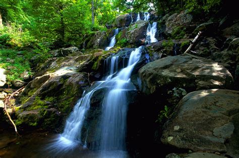 beautiful wallpaper: Green Waterfall Nature Wallpaper