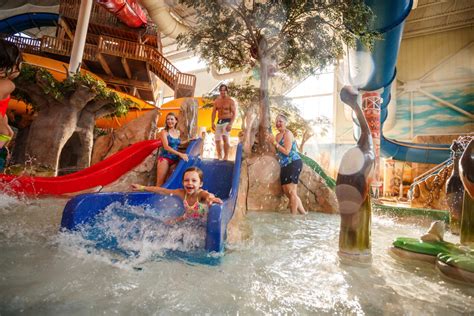 6 Fantastic Indoor Water Parks Wisconsin Dells Likes To Brag About