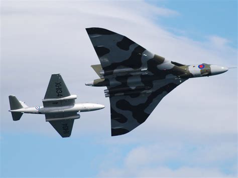 Avro Vulcan Bomber (xh558 at Newcastle) with British Electric Canberra ...