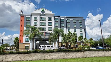 HOLIDAY INN EXPRESS & SUITES ORLANDO - INTERNATIONAL DRIVE, AN IHG ...