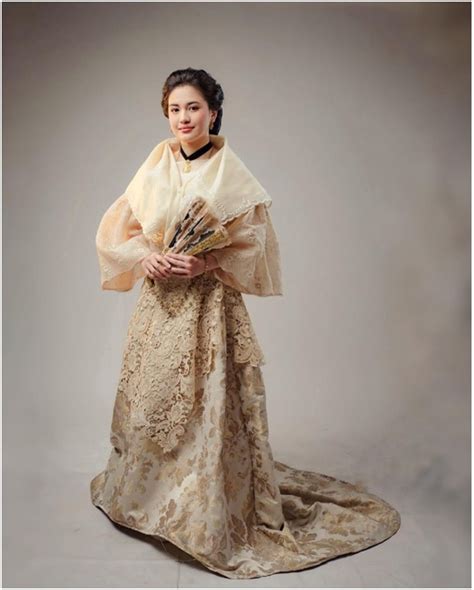 Iconic Traditional Filipiniana Looks from GMA's Maria Clara at Ibarra ...