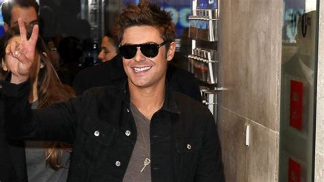 Zac Efron 'So Stoked' About 'Baywatch' Movie - ABC News