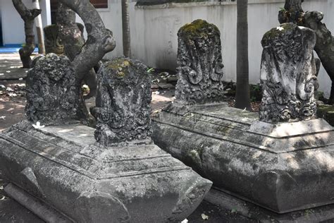 Javanese Islamic Ancient Tomb in Maulana Malik Ibrahim Tomb Complex ...