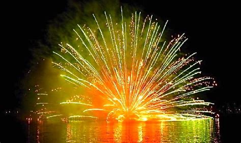 Japanese fireworks festival (花火大会 hanabi taikai) During the summer in Japan fireworks festivals ...