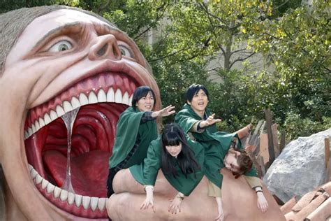 Attack on Titan the Ride: japanese theme park Fuji-Q Highland ...