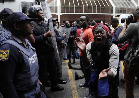 WATCH | Police battle refugees during eviction of protesters in Cape Town