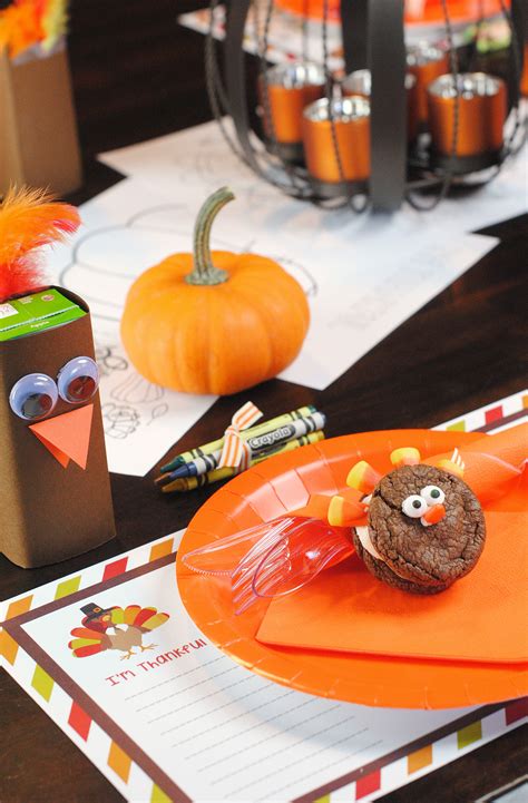 Thanksgiving Kids' Table Setting Ideas – Fun-Squared