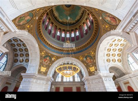 USA, Rhode Island, Providence, Rhode Island State House, dome interior Stock Photo - Alamy