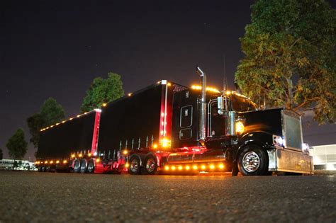 www.youtruckme.com | Custom big rigs, Truck lights, Tractor trailers