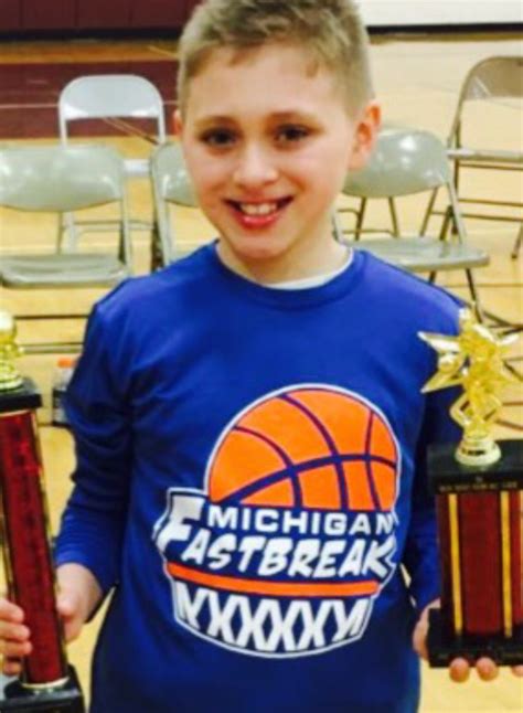 Class-of-2024 MJ Yeager is Destined to Score : Middle School Elite