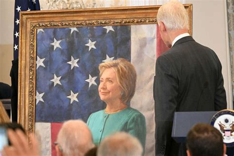 Hillary Clinton's Secretary of State Portrait Unveiled 10 Years After ...