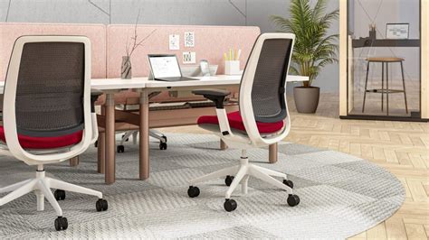 Steelcase Series 2 Review: Is It a Great Mid-market Option?