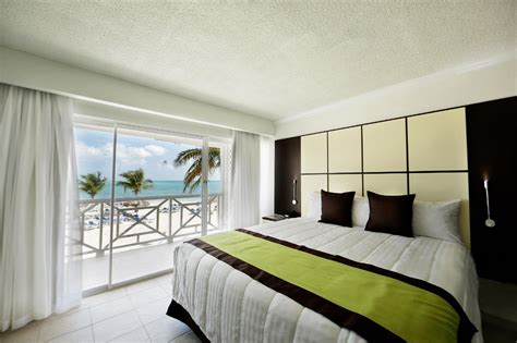 Viva Wyndham Fortuna Beach All Inclusive in Freeport - Room Deals ...