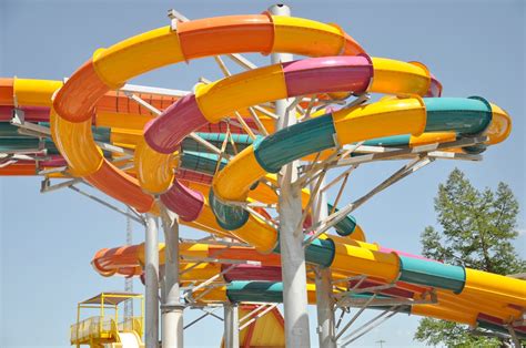 NewsPlusNotes: Six Flags Hurricane Harbor Arlington Opens Massive New Slide