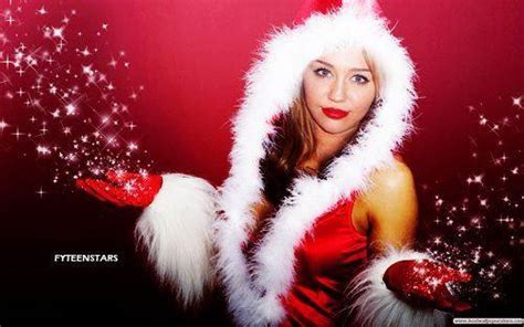 Santa Cyrus