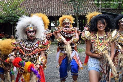 INTERESTING FEATURES OF MAGELANG INDONESIA - Lakwatserong Tsinelas