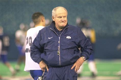 LaVell Edwards, who made BYU a football power, dies at 86 - Los Angeles ...