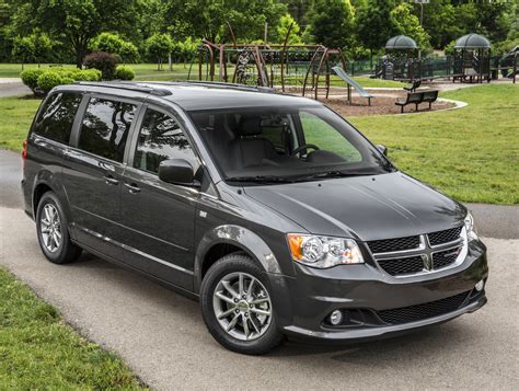 2014 Dodge Grand Caravan: A Great Choice for Minivan Shoppers