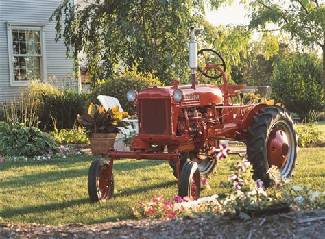 The History of Farmall Tractors: 1940-1954 - Grit