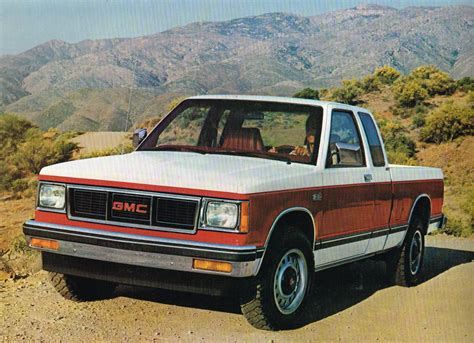 1983 GMC S15/S-15 PickUp / Pick Up TRUCK Brochure / Catalog: SIERRA, | eBay