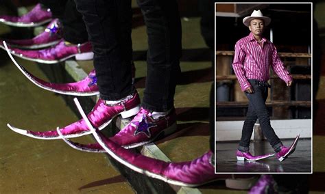 The jester-style boots that are no laughing matter: How Mexican men have embraced bizarre trend ...