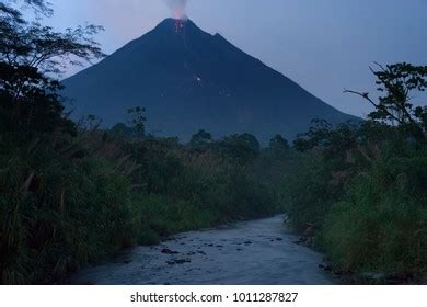 Arenal Volcano At Night: Over 66 Royalty-Free Licensable Stock Photos | Shutterstock