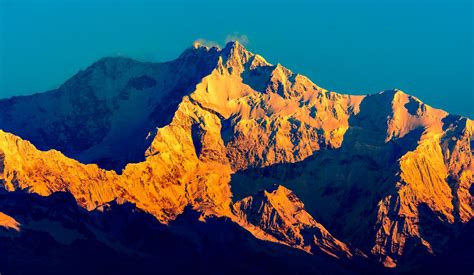 Sunrise at Kanchenjunga range of Himalaya | Himalayas, Nepal trekking, Sunrise