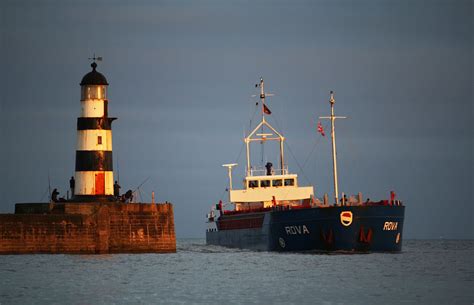 Rova at Seaham Lighthouse - IMO 8521490 (5076588514) - Seaham ...