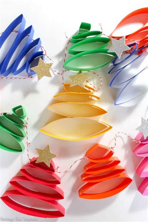 How to Make the Cutest Paper Christmas Tree Garland - Average But Inspired