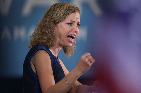 DNC Chair Debbie Wasserman Schultz Stepping Down Amid Email Scandal