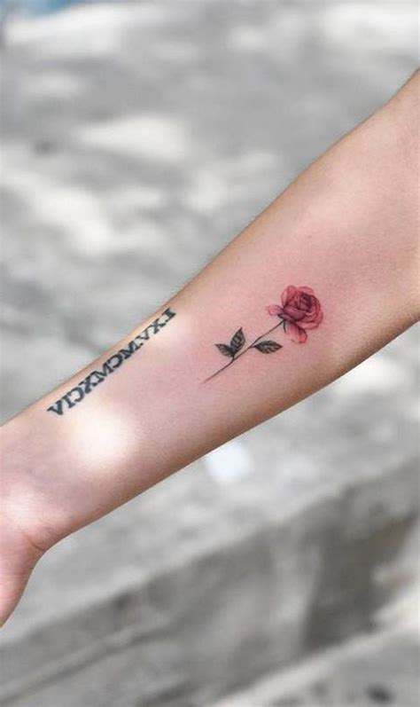 30+ Simple and Small Flower Tattoos Ideas for Women | Tattoos for women small, Tattoos for women ...