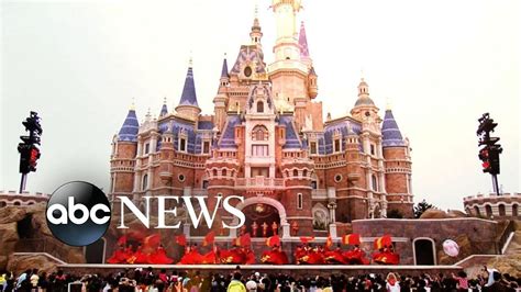 Shanghai Disney Resort | Special Tour of the New Park - YouTube