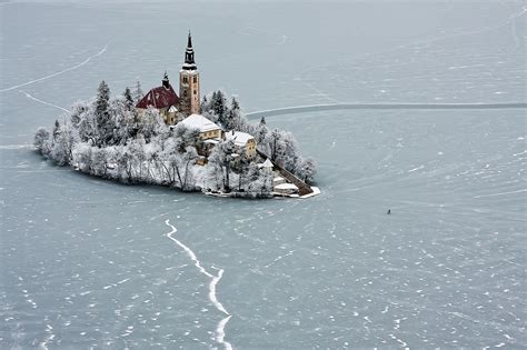 50 Stunning Photos That Will Make You Want To Visit Slovenia This Winter