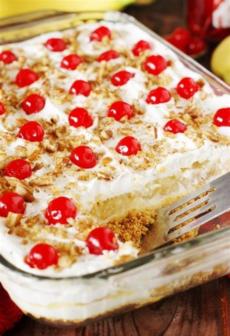 1 graham cracker crust 2 eggs 2 c. powdered sugar 2 sticks margarine (1 ...