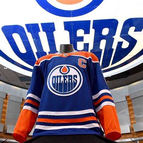 Oilers Bring Back Royal Blue For New 2018-19 Third Jersey