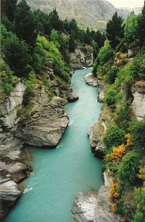 Kawarau River New Zeland | Wonders of the world, New zealand travel, Beautiful destinations