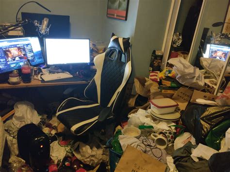 Asmongold Room Picture - bmp-flow