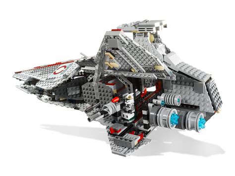 LEGO® Star Wars™ Venator-Class Republic Attack Cruiser 8039