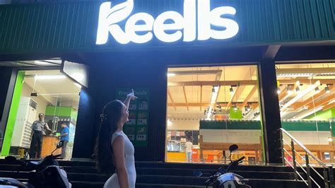 BRITISH COUPLE Visit Keells - Sri Lanka's No 1 Supermarket | | RACHEL ...