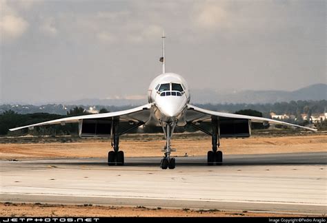 File:Aerospatiale-British Aircraft Corporation Concorde, British Airways JP33229.jpg - Wikimedia ...