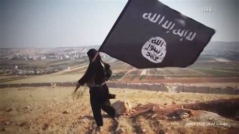 ISIS closes in on town in Syria, tens of thousands flee | CNN