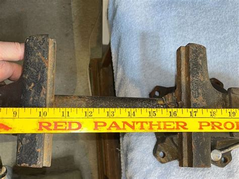 Vintage HEAVY DUTY Cast Iron COLUMBIAN D6 6" Bench VISE Anvil Pipe ...