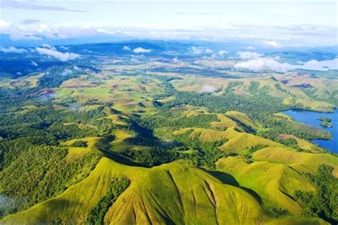 Papua New Guinea with Mt Wilhelm Climb