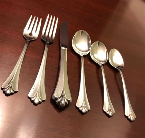 Oneida Royal Flute Stainless Flatware, complete 6 piece service for 4 ...