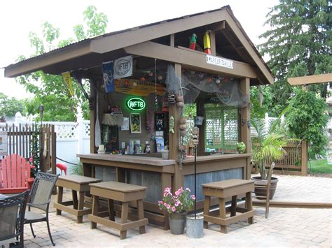 Backyard Tiki Bar | Backyard Ideas